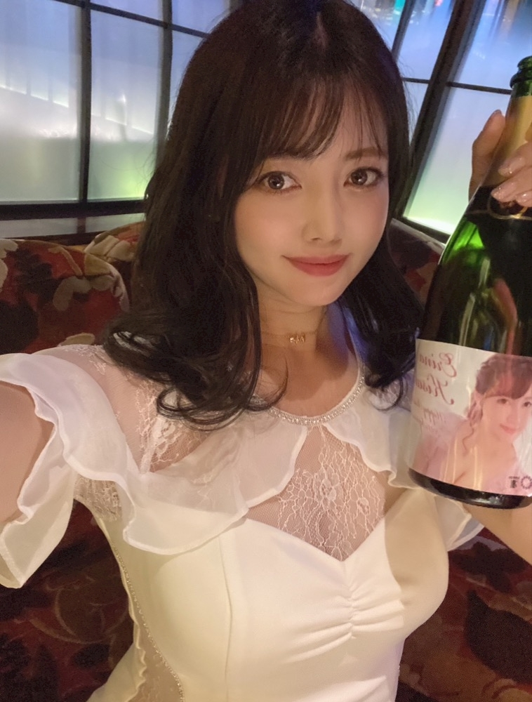 妃 えりな