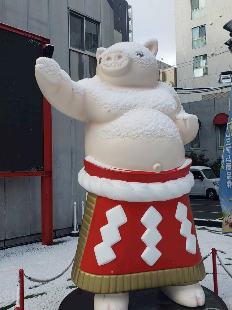 エミ （スタッフ）