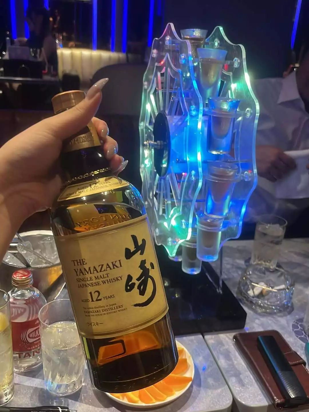 マコト