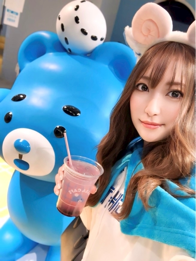 朔間 まりな