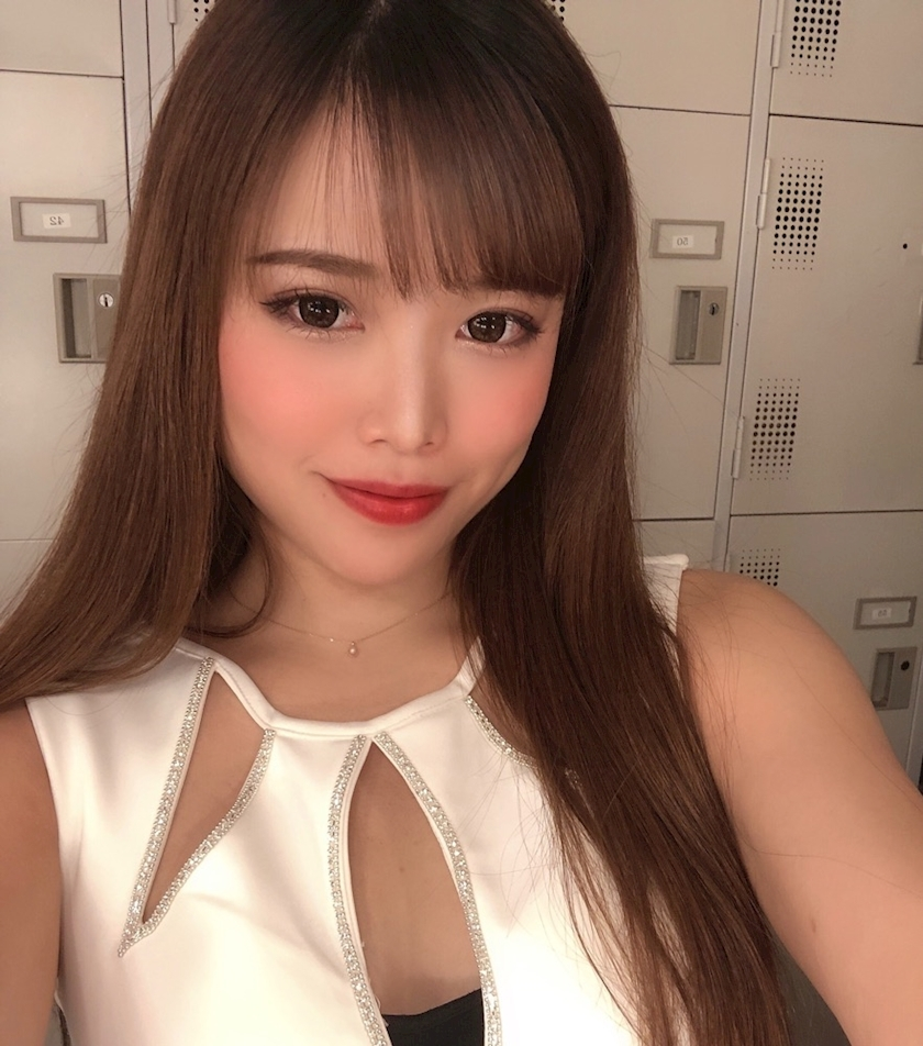 華