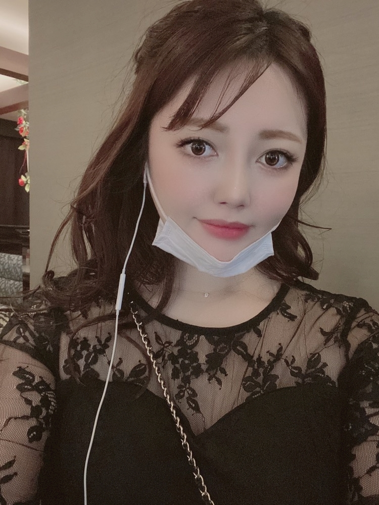 妃 えりな