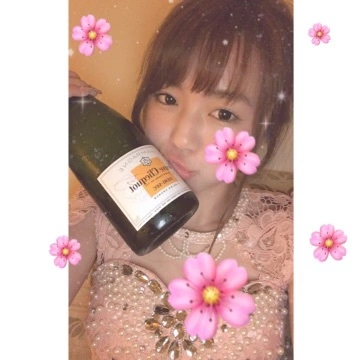 早坂 ゆい