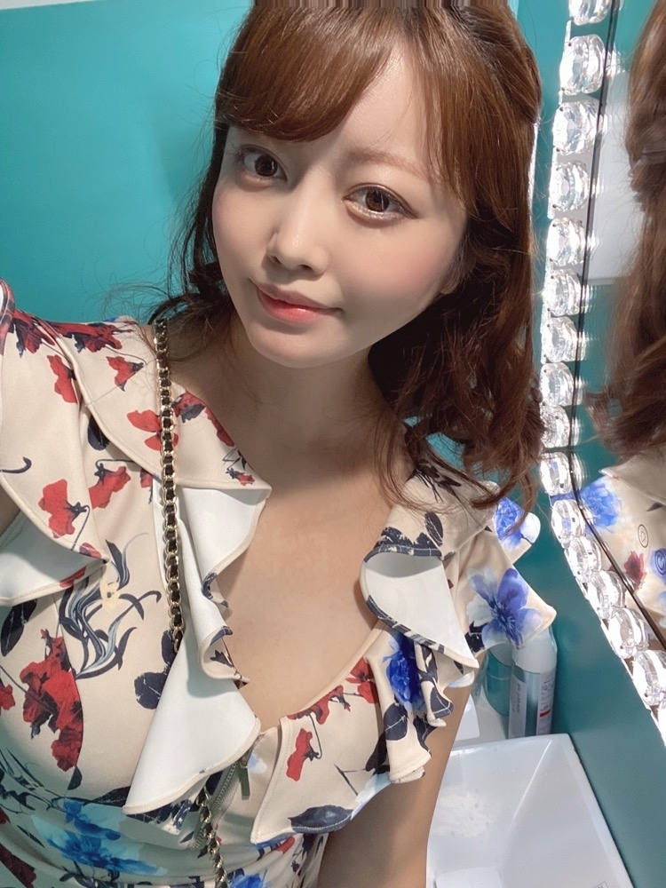 妃 えりな