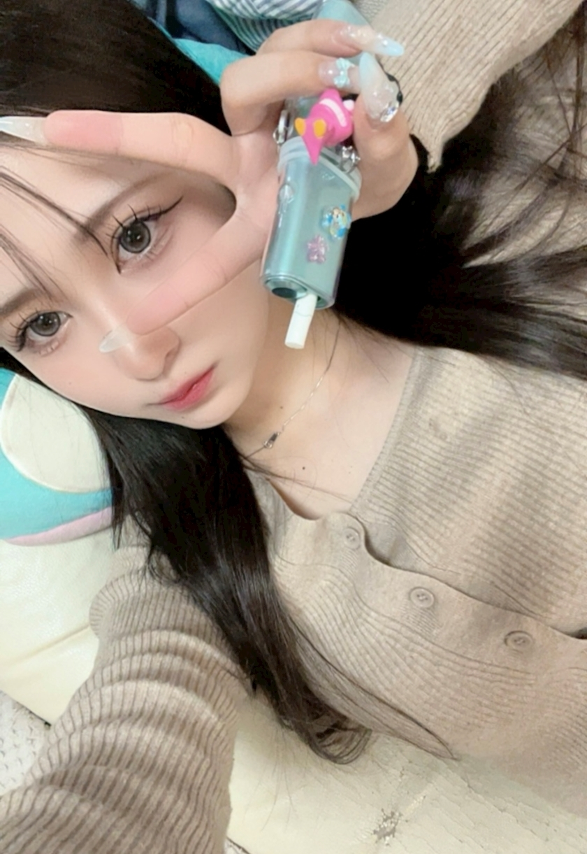 真白 あい