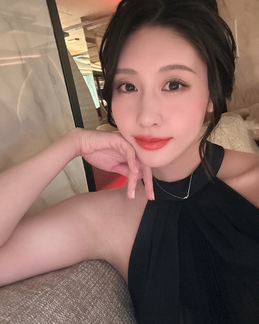泉 りさ