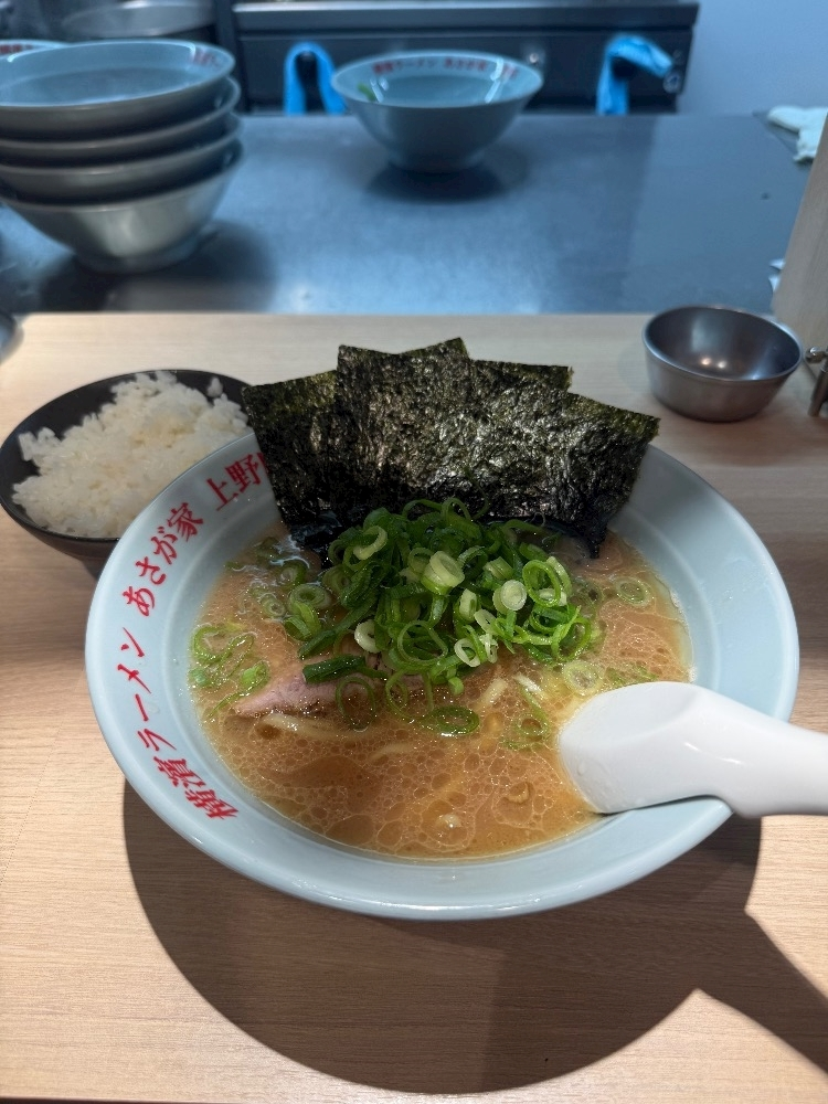 ティラノまな
