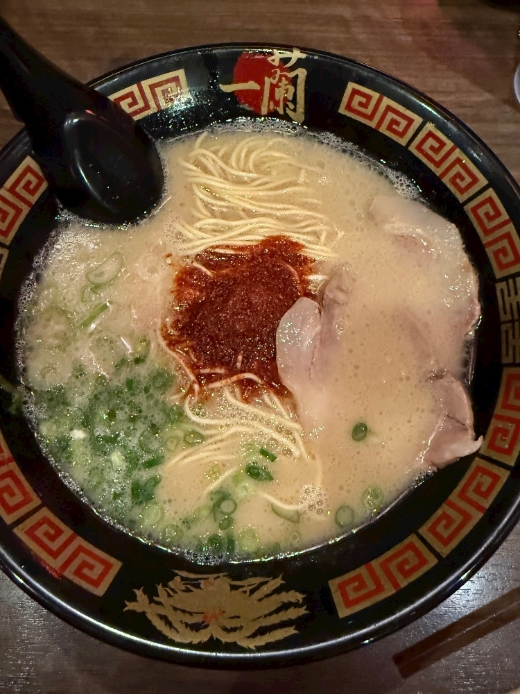 マユ
