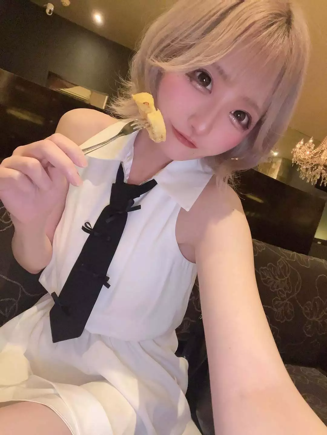 雛鶴 めい