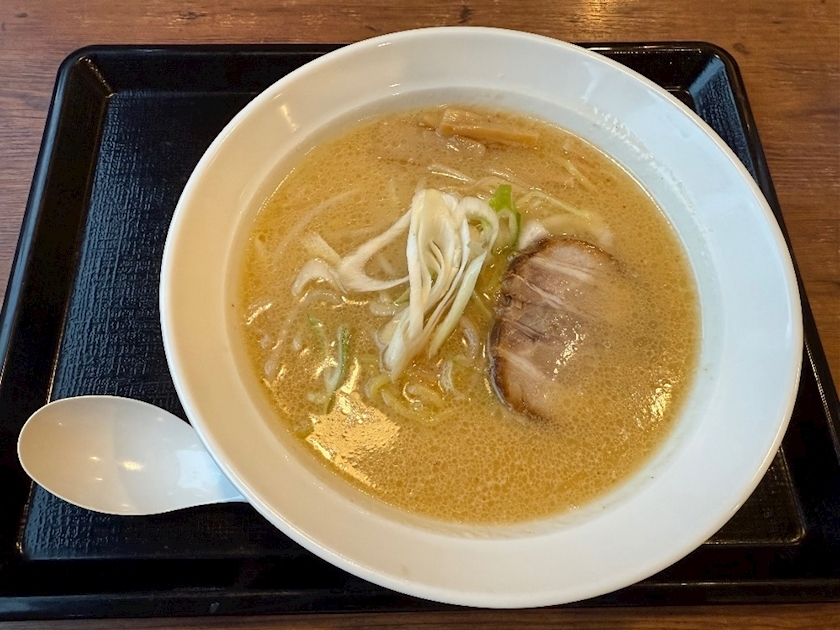 朝倉 しおり