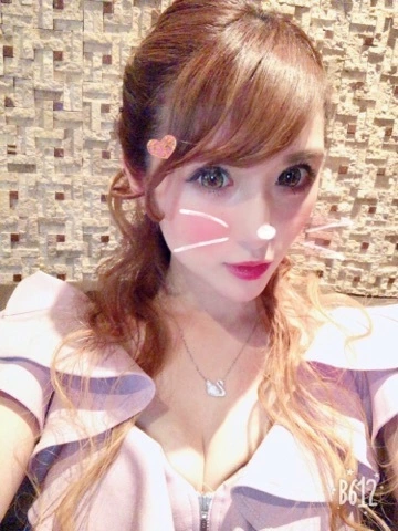 一咲 エム
