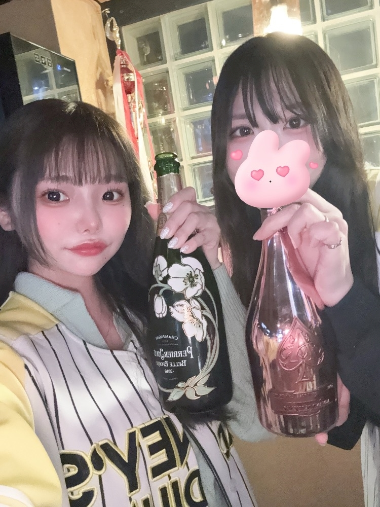 あみな