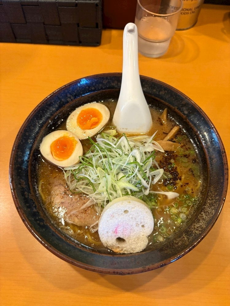 佐野 エマ