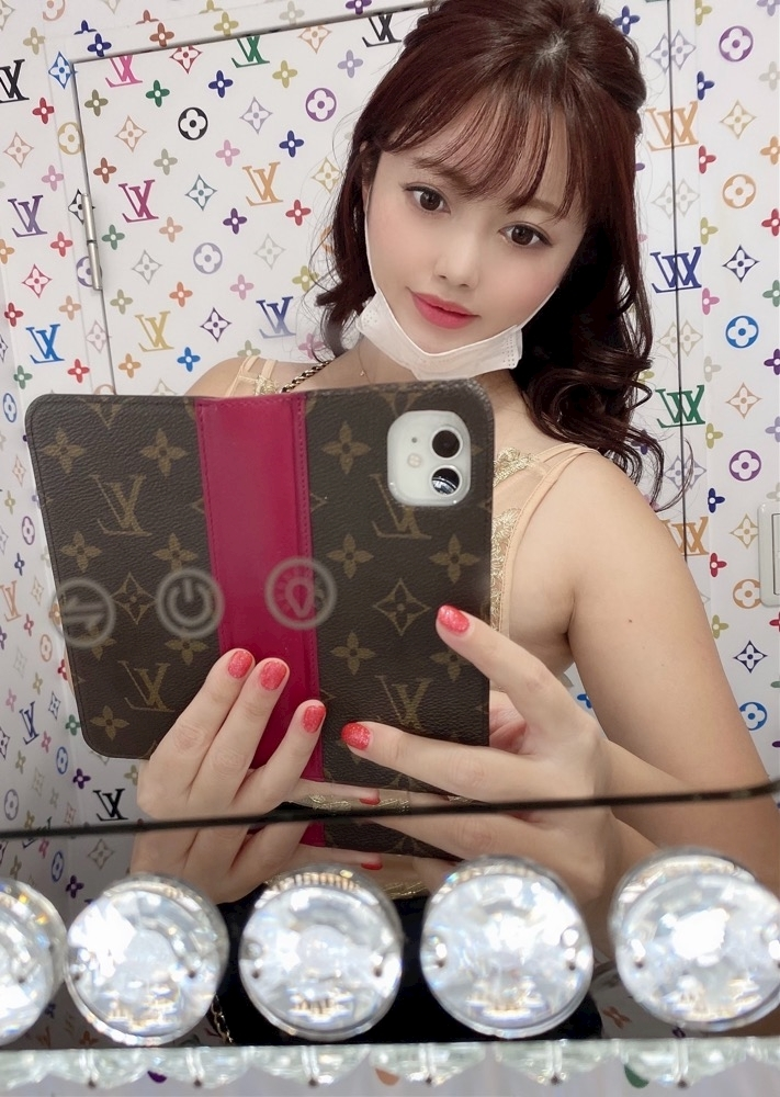 妃 えりな