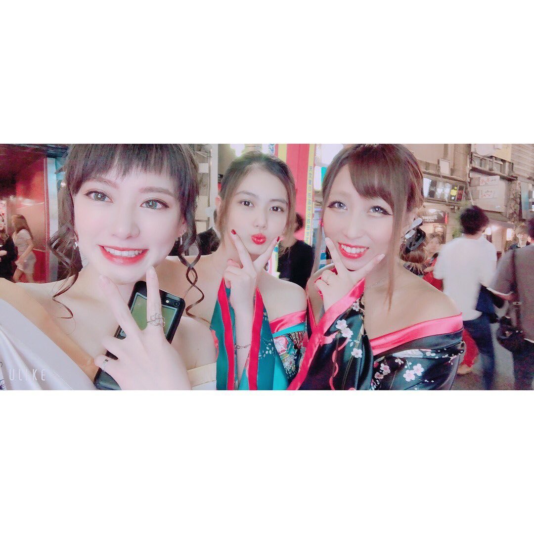 すず(彼女の部屋)