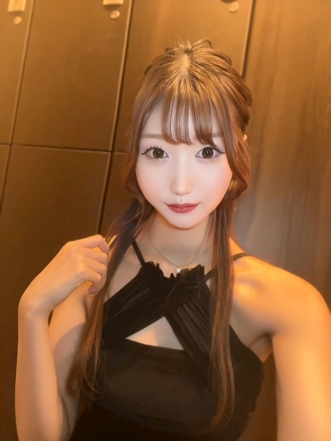 美波 ななみ