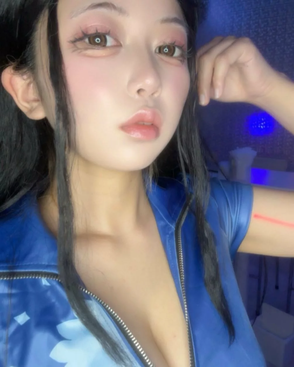 にこ