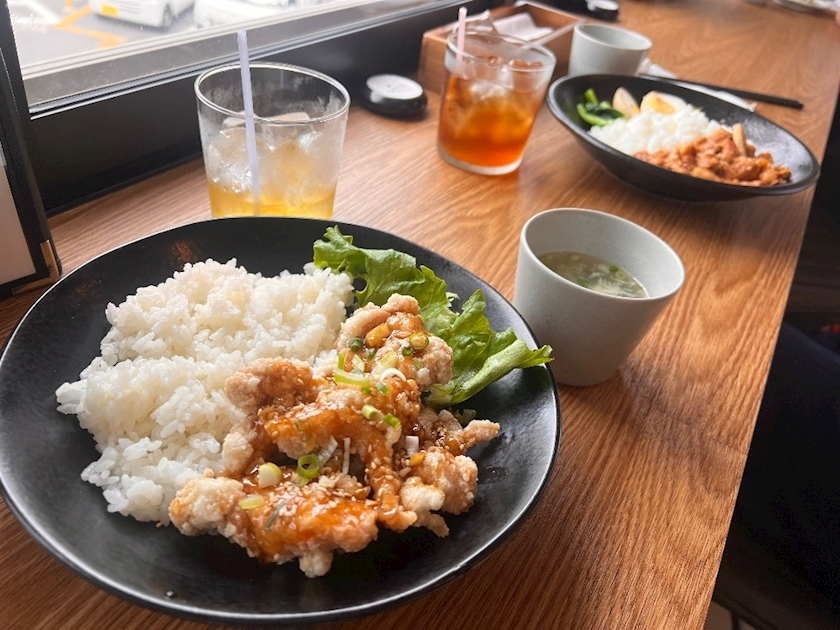 めい
