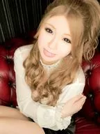 愛羽 仁美