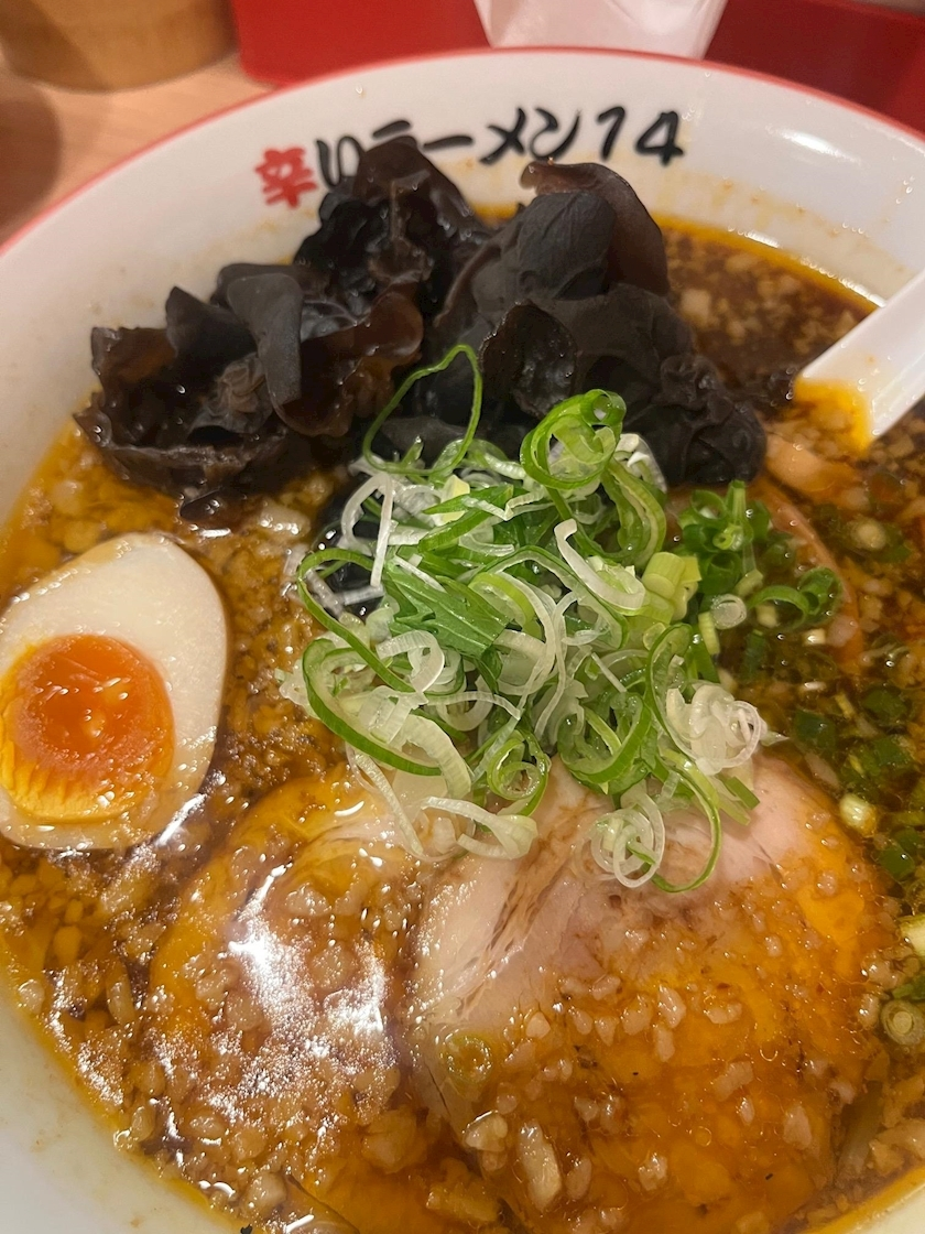 黒輝 りさ