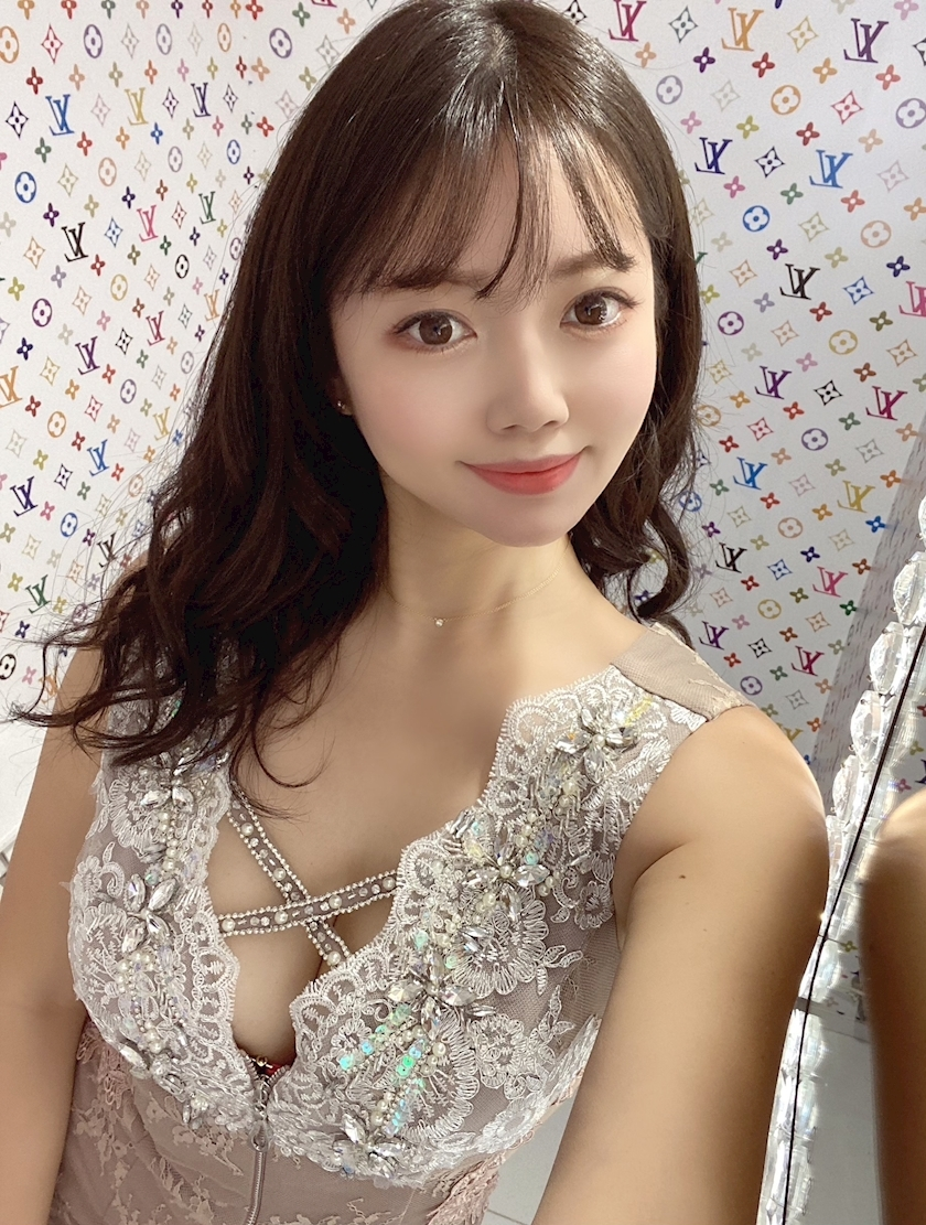 妃 えりな