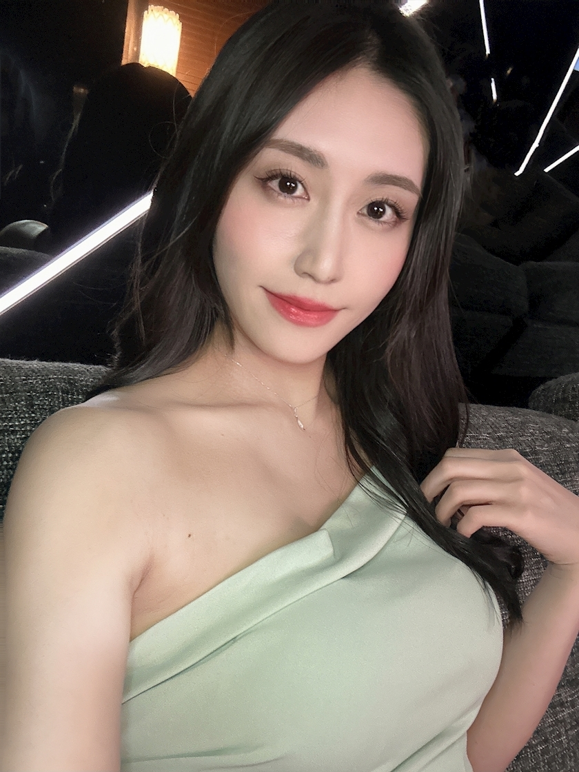 泉 りさ