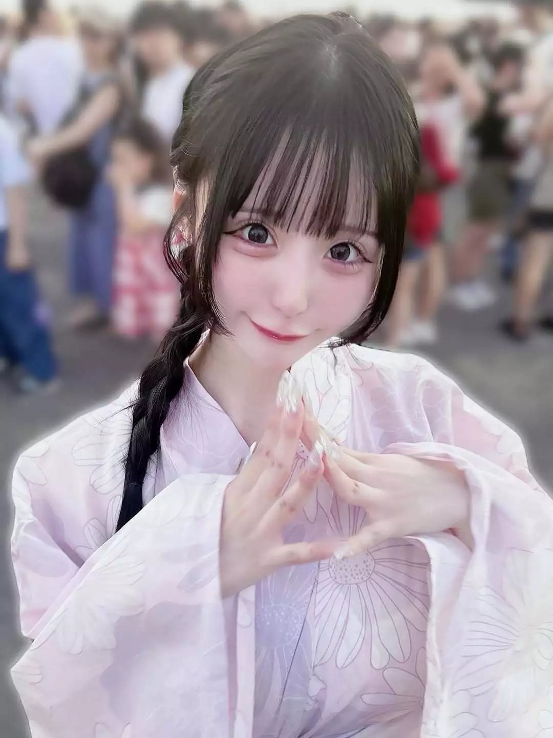 水無月 ゆゆ