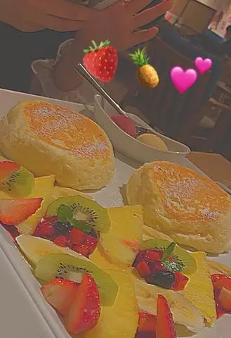芹沢 あいな
