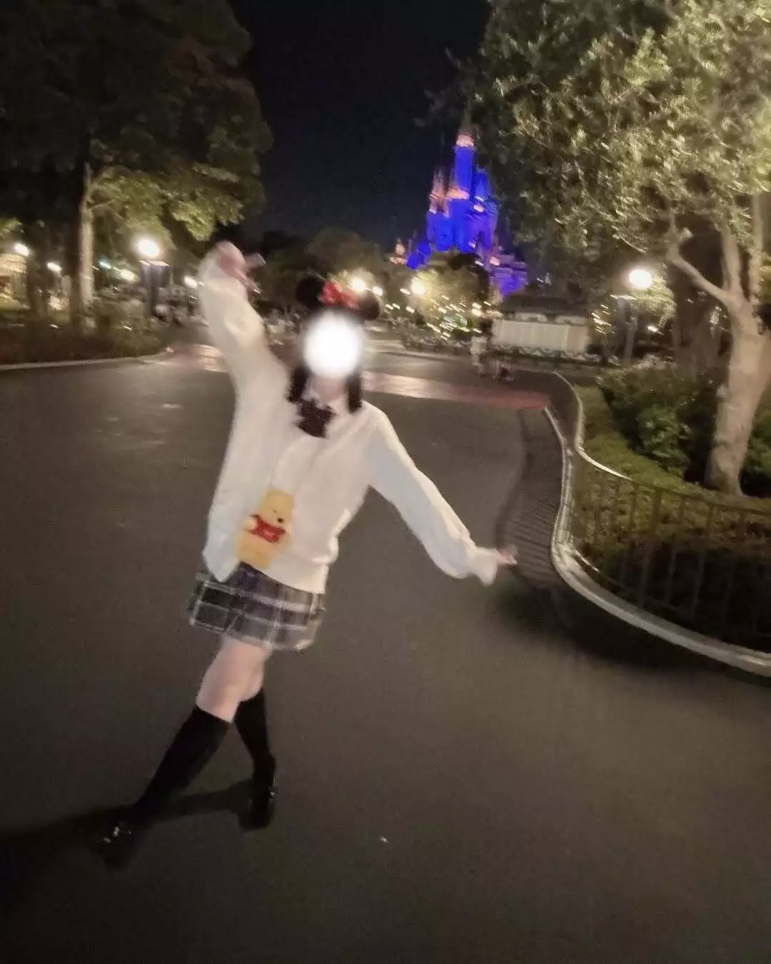 にこ