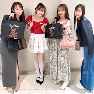朔間 まりな