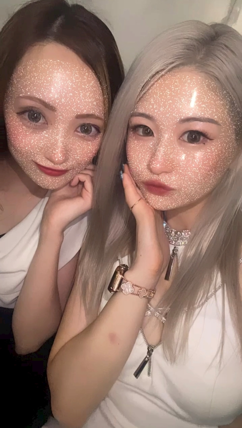 あや