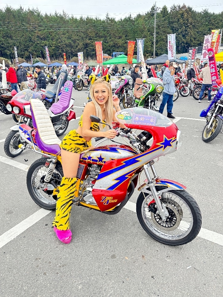イヴ