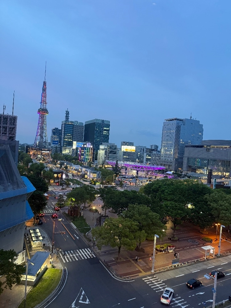 朝倉 しおり