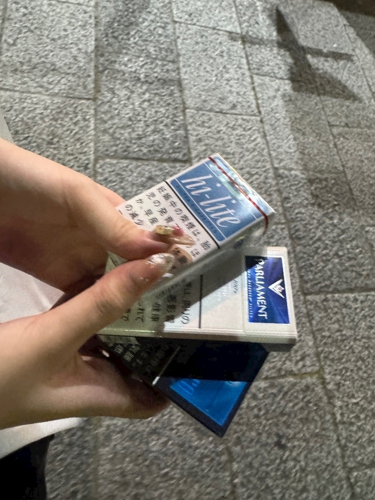 美月 ひな