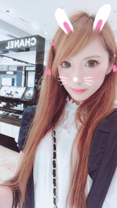 一咲 エム