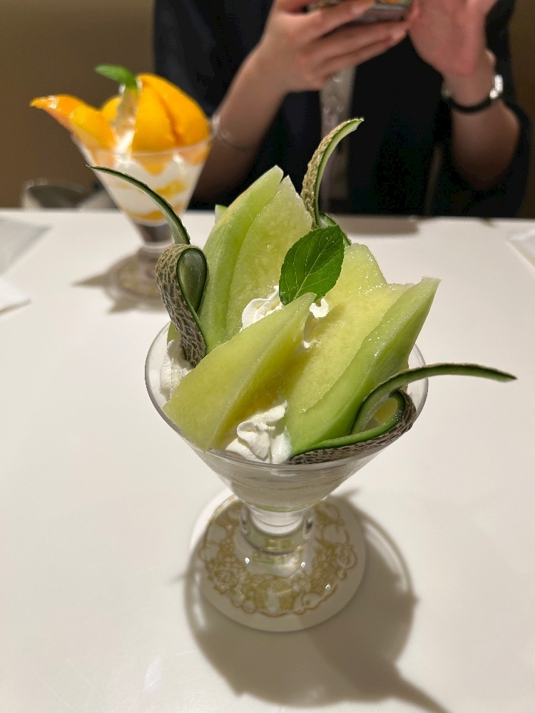 麗日 ひな