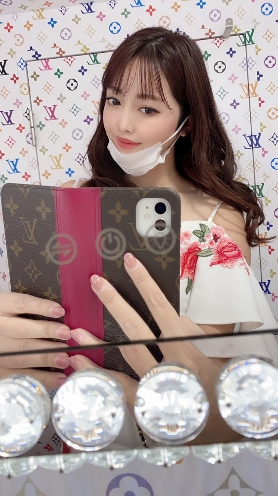 妃 えりな