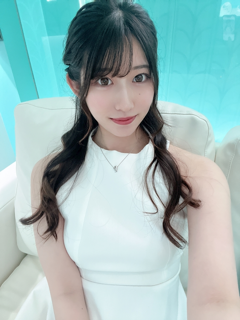 天乃 りさ