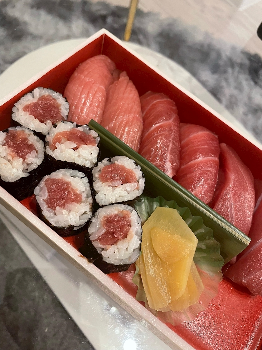 泉 りさ