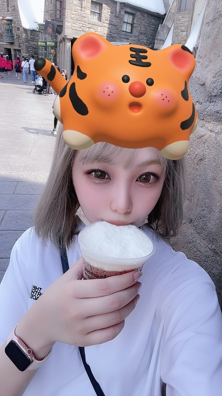 小川 真央