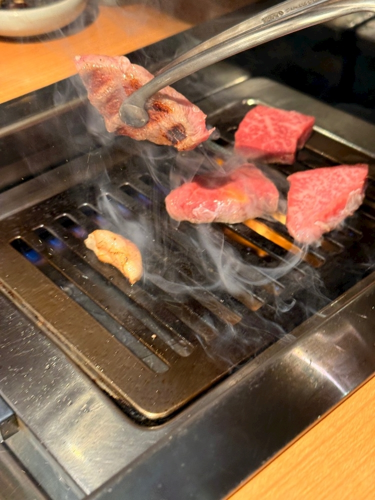 夏目 梨仔