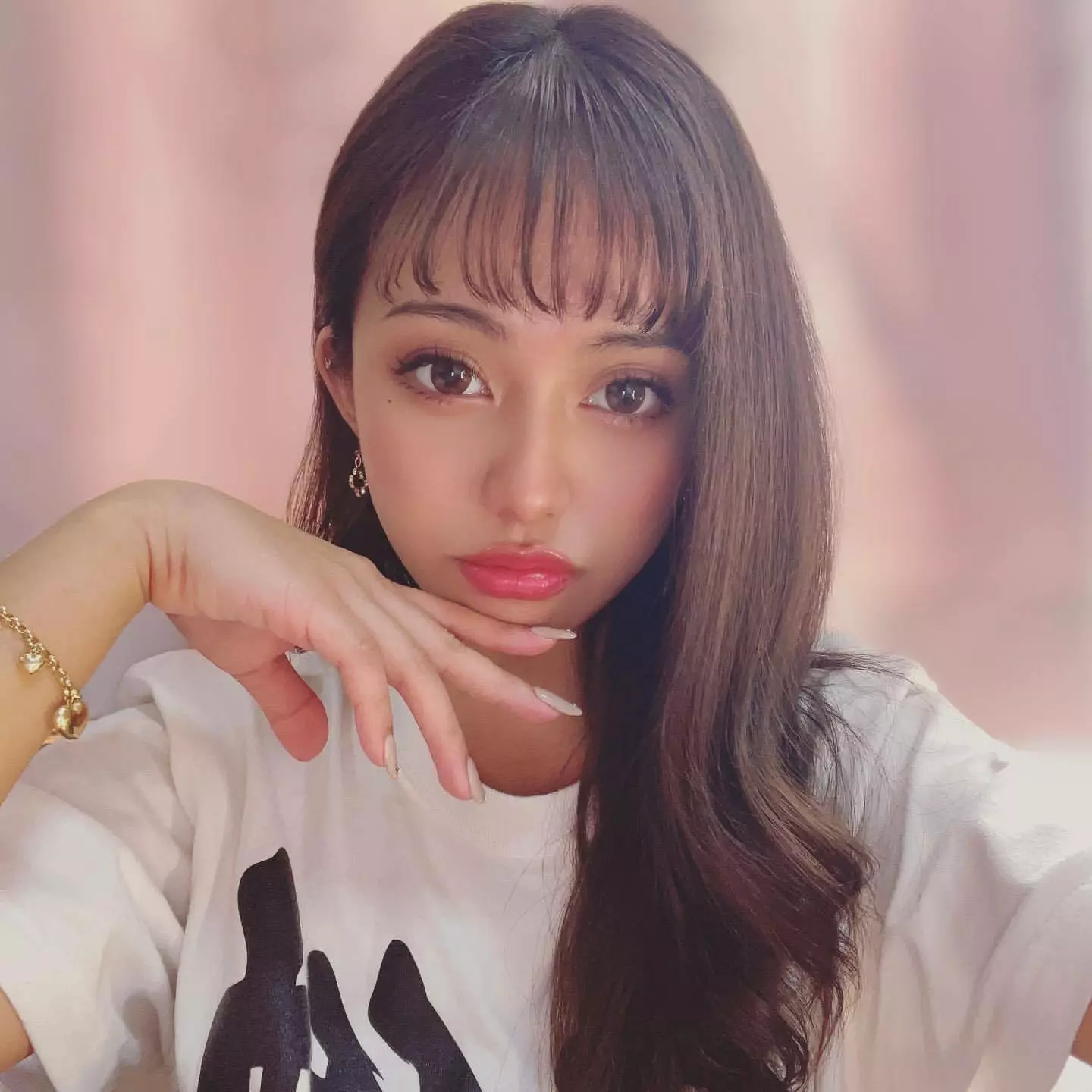 ニナ
