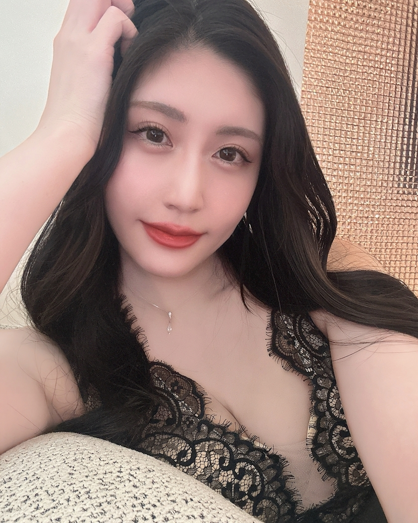 泉 りさ