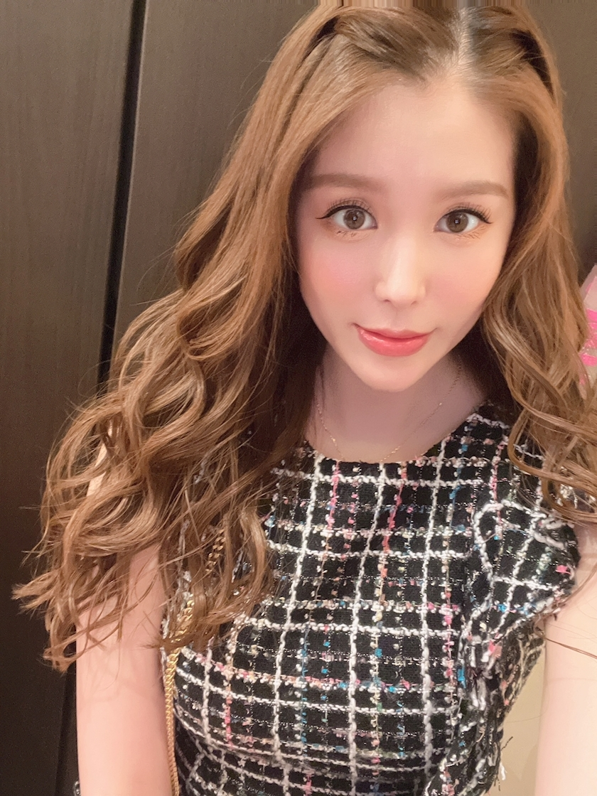 黒輝 りさ