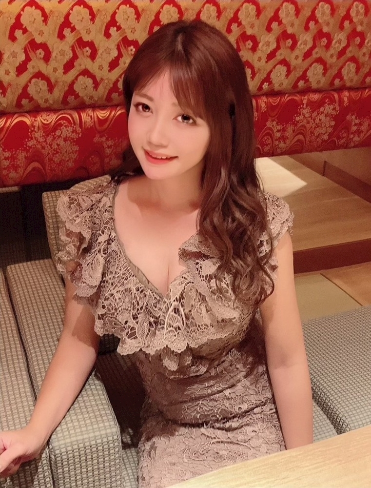 妃 えりな