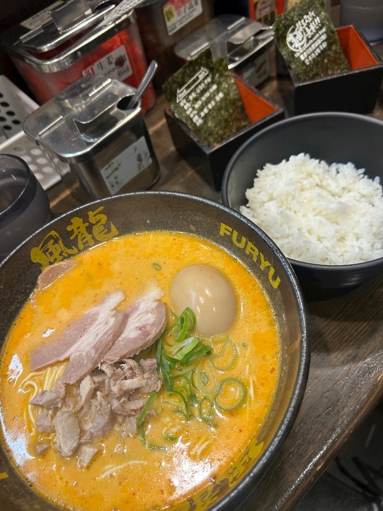 かびるんるんさわ