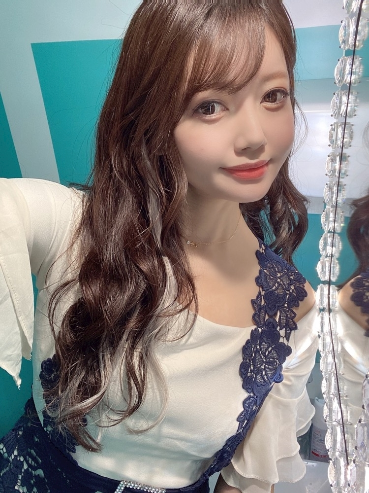 妃 えりな