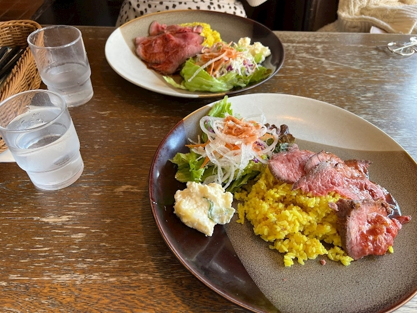 めい