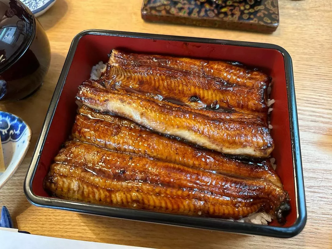 麻貴