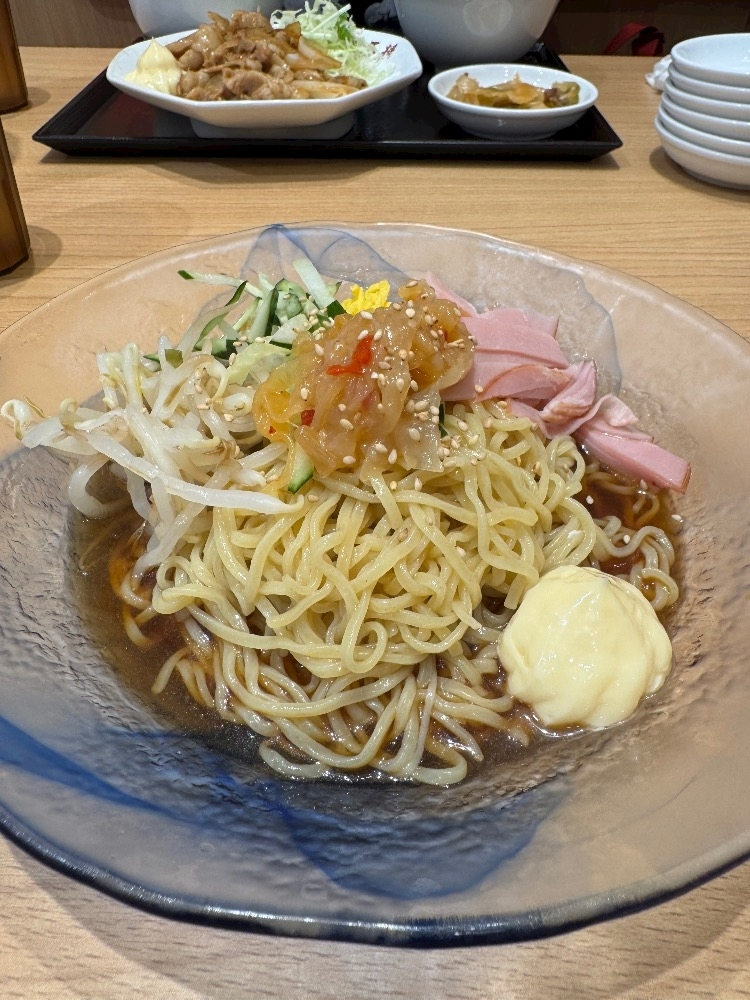 美月 ひな